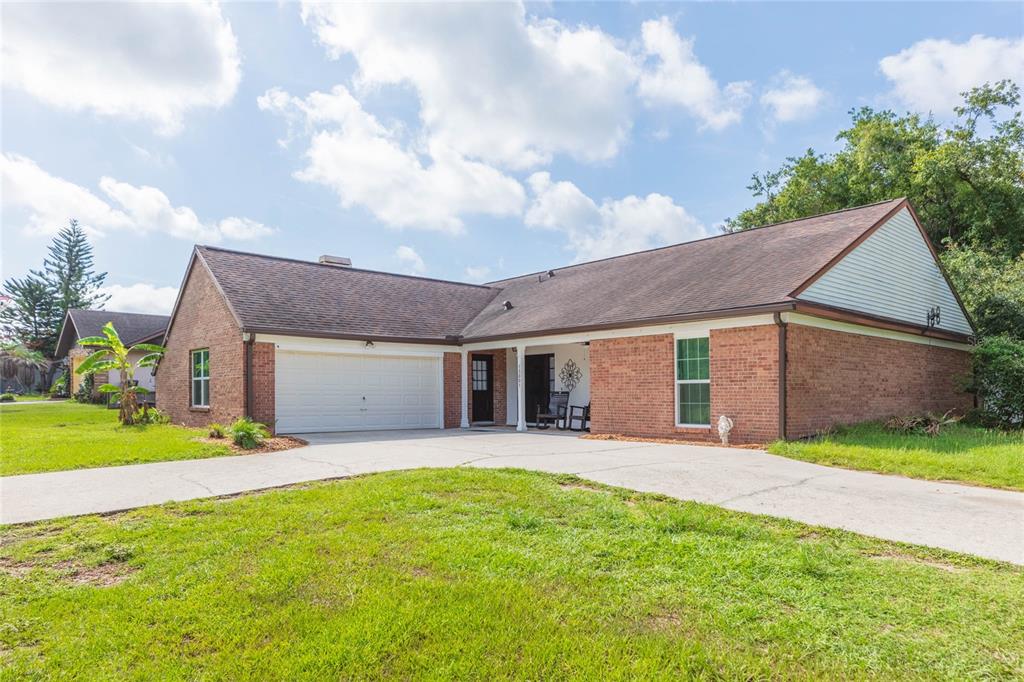 13001 Sydney Road Dover, FL 33527 - Photo 1 of 52