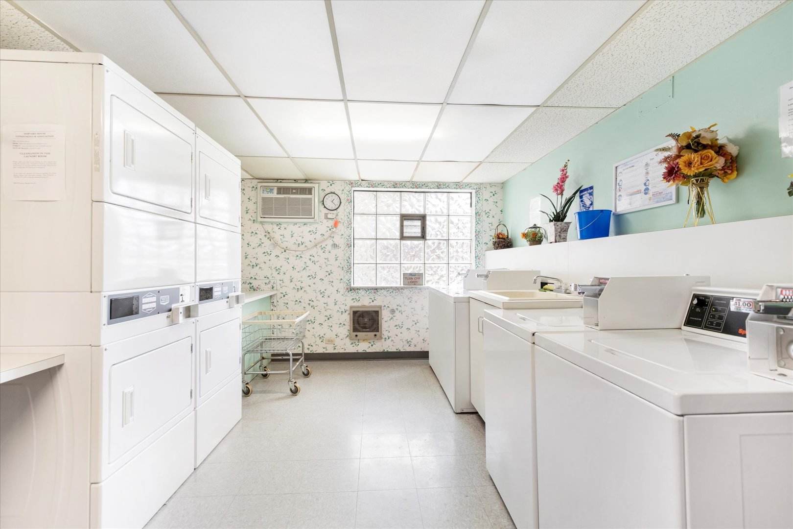 300 Circle Avenue, Unit 5H Forest Park, IL 60130 - Photo 19 of 21 a room with storage and utility