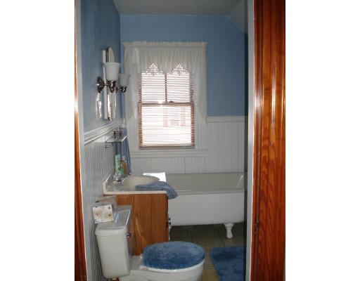 35 Gotland Street Worcester, MA 01607 - Photo 12 of 13 Gallery Image 12