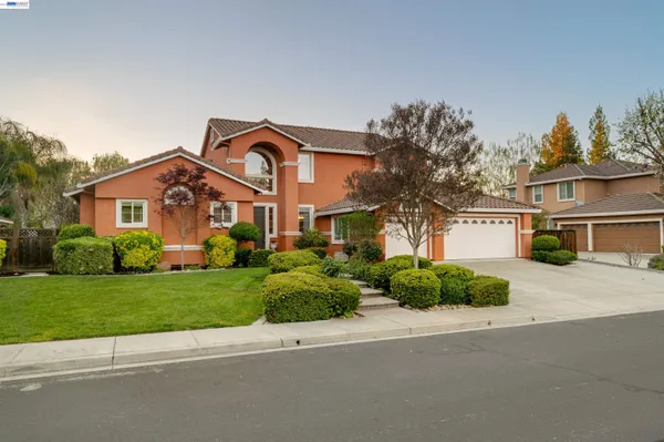 $1,993,000 | 1635 Embassy Circle, Livermore, CA 94550