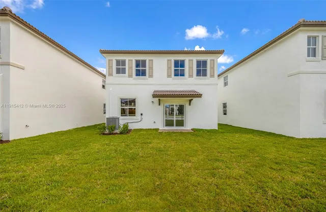 a house view with a outdoor space