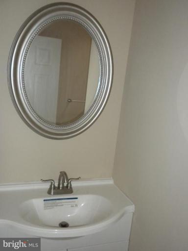3547 Keswick Road Baltimore, MD 21211 - Photo 7 of 15 2nd Floor Bath