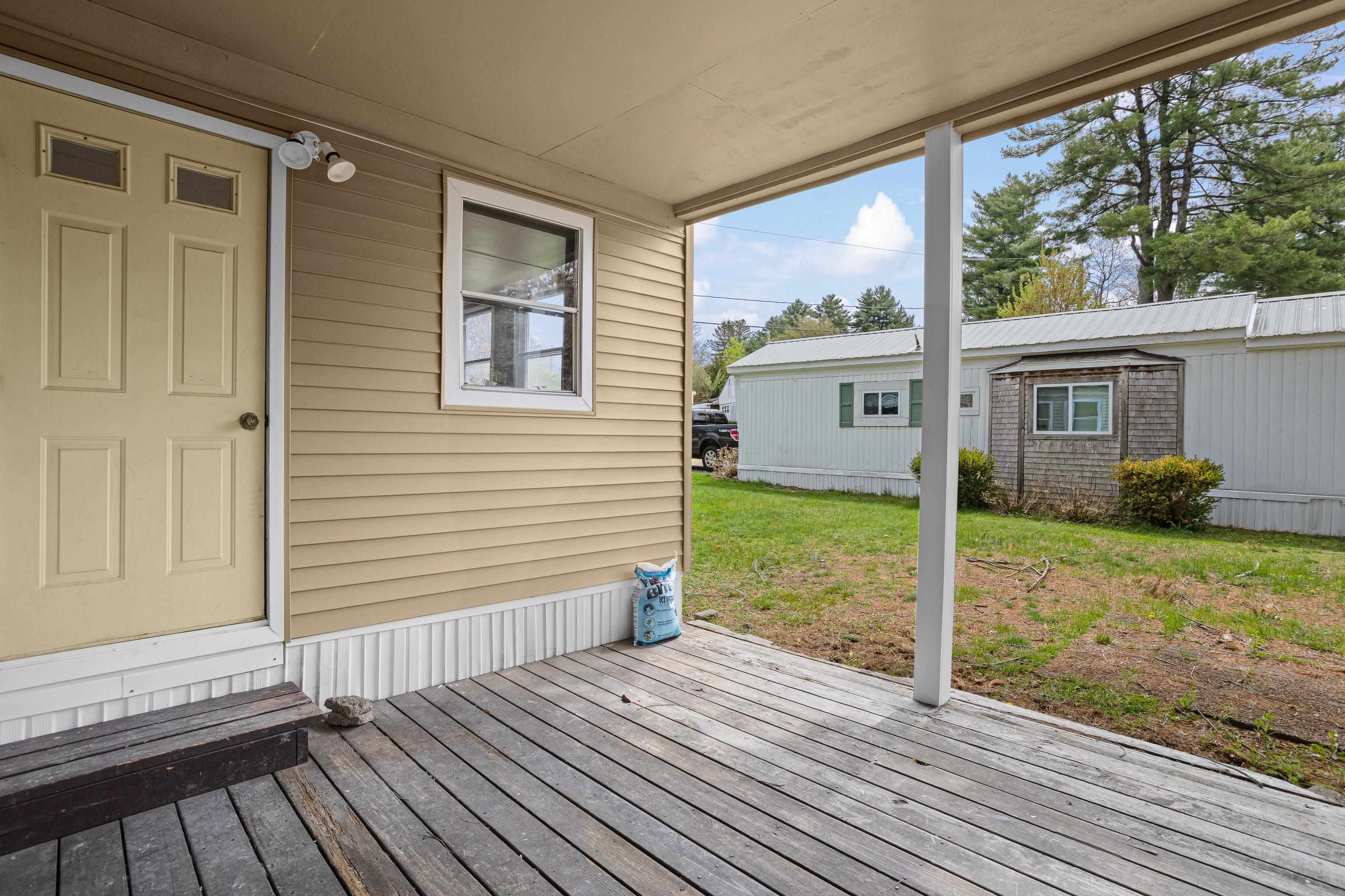 8 Dart Street Hooksett, NH 03106 - Photo 4 of 36