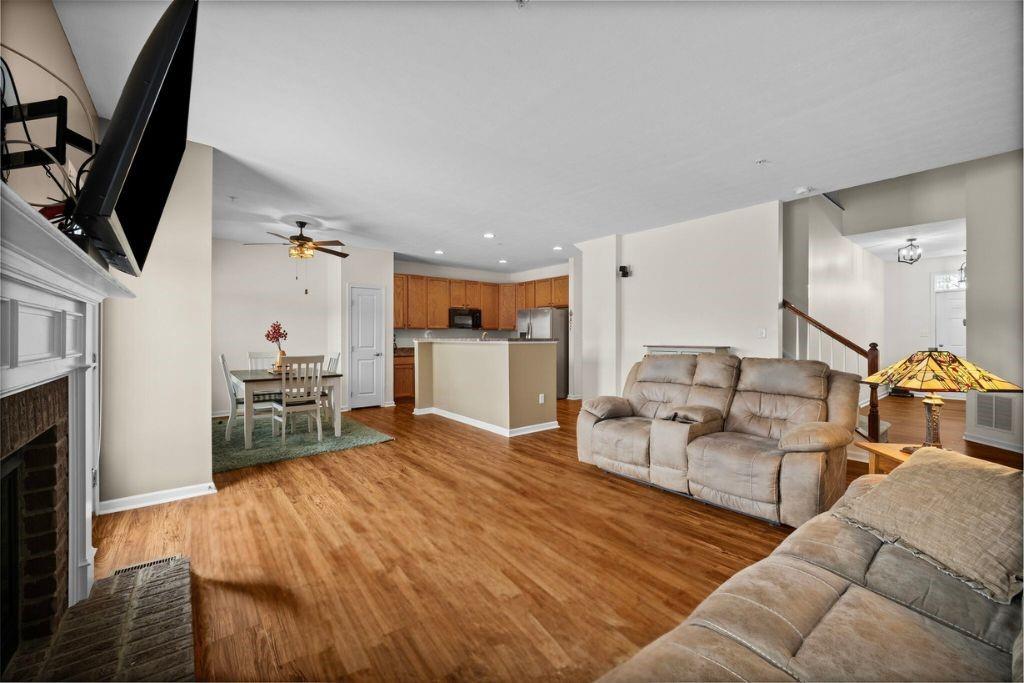 103 Maple Ridge Court Canonsburg, PA 15317 - Photo 7 of 35