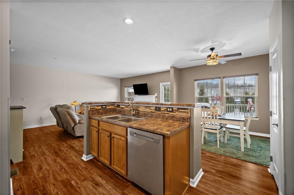 103 Maple Ridge Court Canonsburg, PA 15317 - Photo 9 of 35