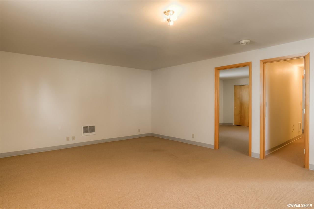 10730 Portland Road Northeast Salem, OR 97305 - Photo 34 of 42