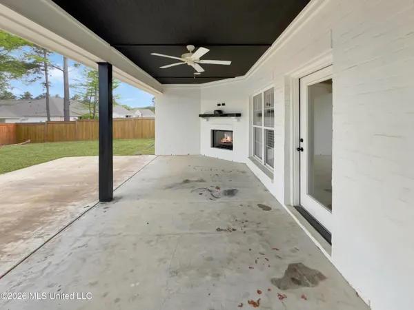 $389,900 | 118 Lake Crest Drive, Madison, MS 39110