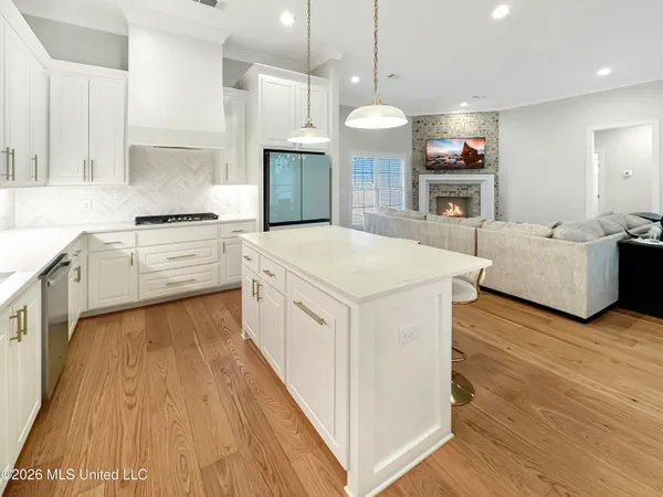 $389,900 | 118 Lake Crest Drive, Madison, MS 39110