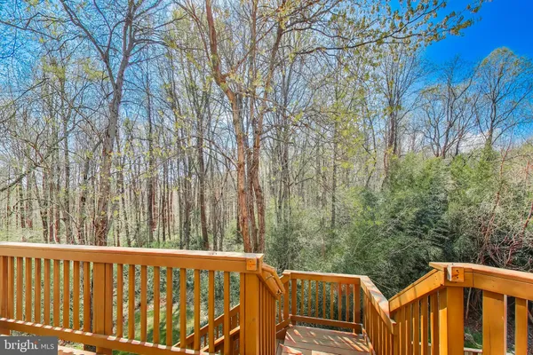 $799,990 | 6008 Mill Cove Court, Burke, VA 22015