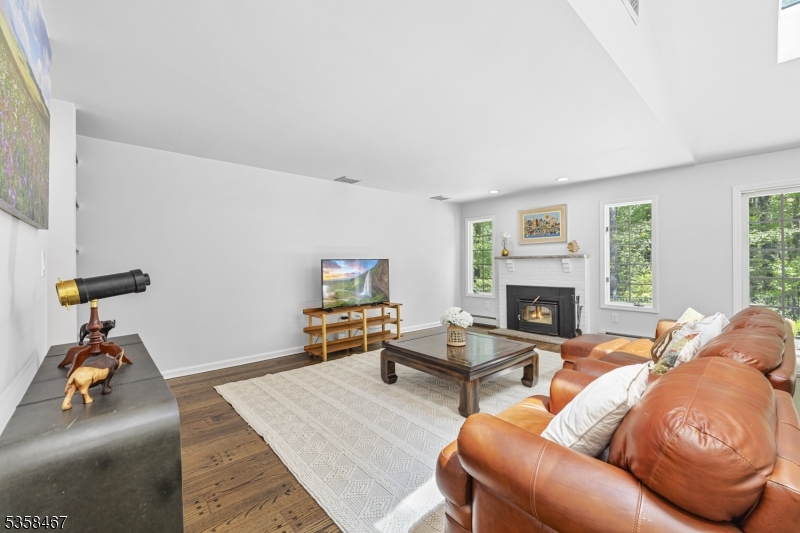 6 Mt Pleasant Road Morristown, NJ 07960 - Photo 10 of 50