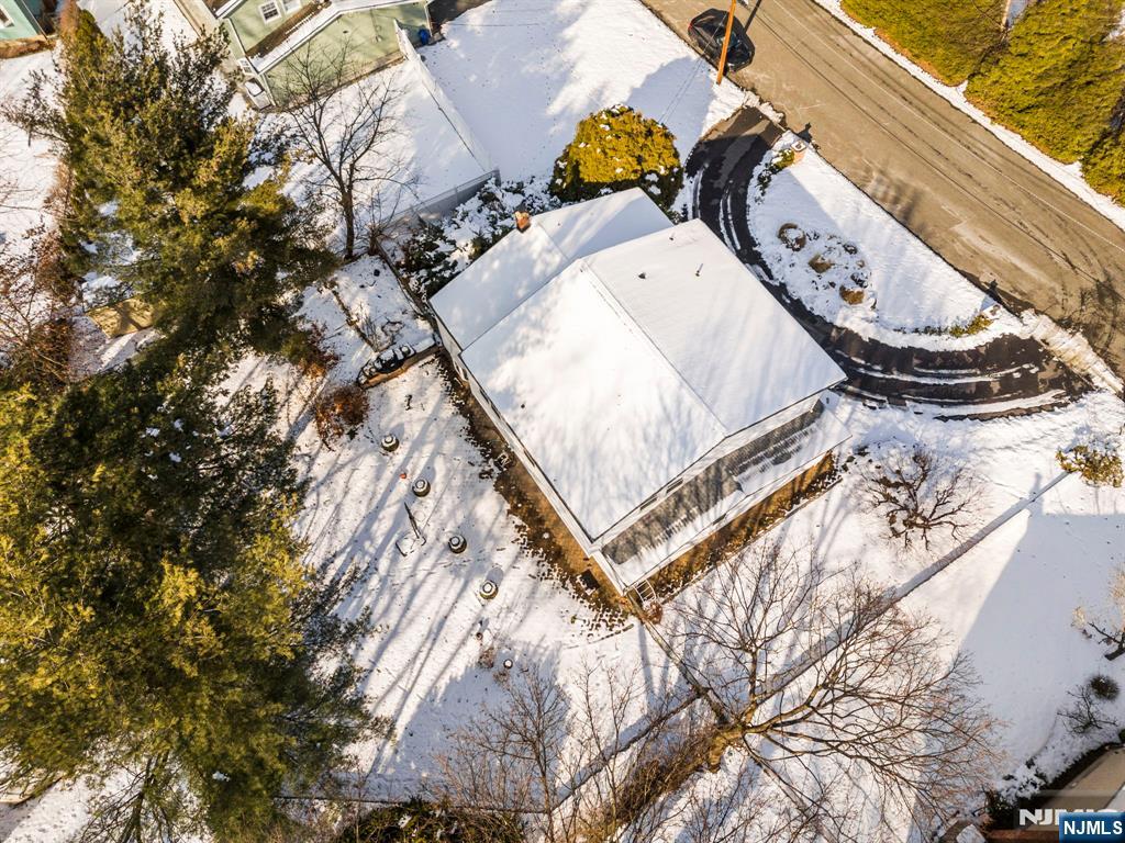 3 Rutgers Court Roseland, NJ 07068 - Photo 27 of 29 an outdoor space with furniture