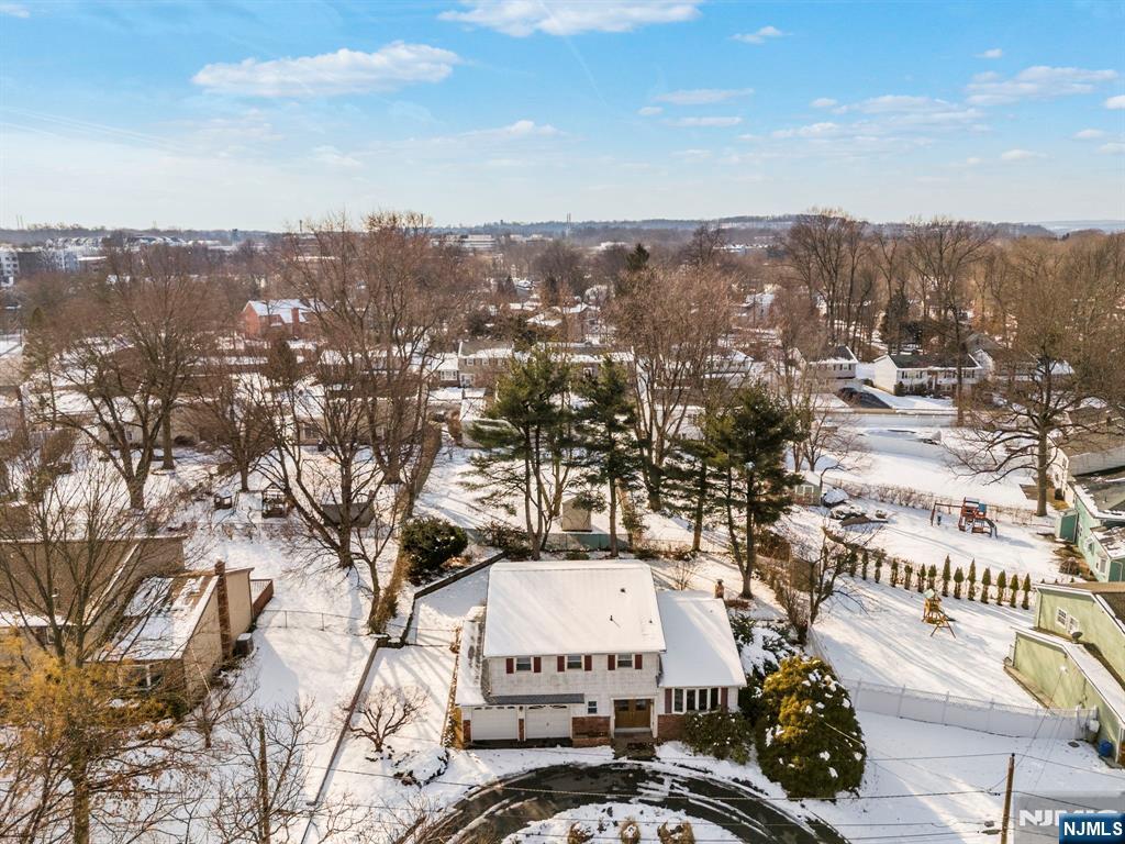 3 Rutgers Court Roseland, NJ 07068 - Photo 28 of 29 an aerial view of multiple house