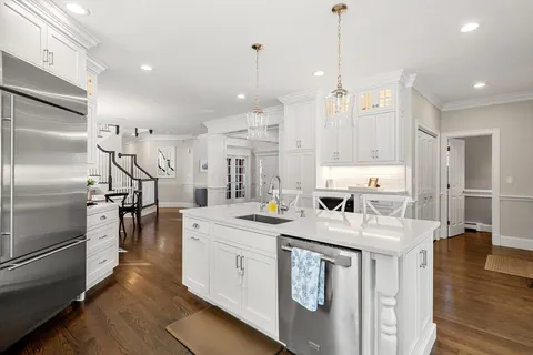 $1,674,000 | 120 Deerfield Lane, Hanover, MA 02339