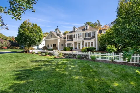$1,674,000 | 120 Deerfield Lane, Hanover, MA 02339