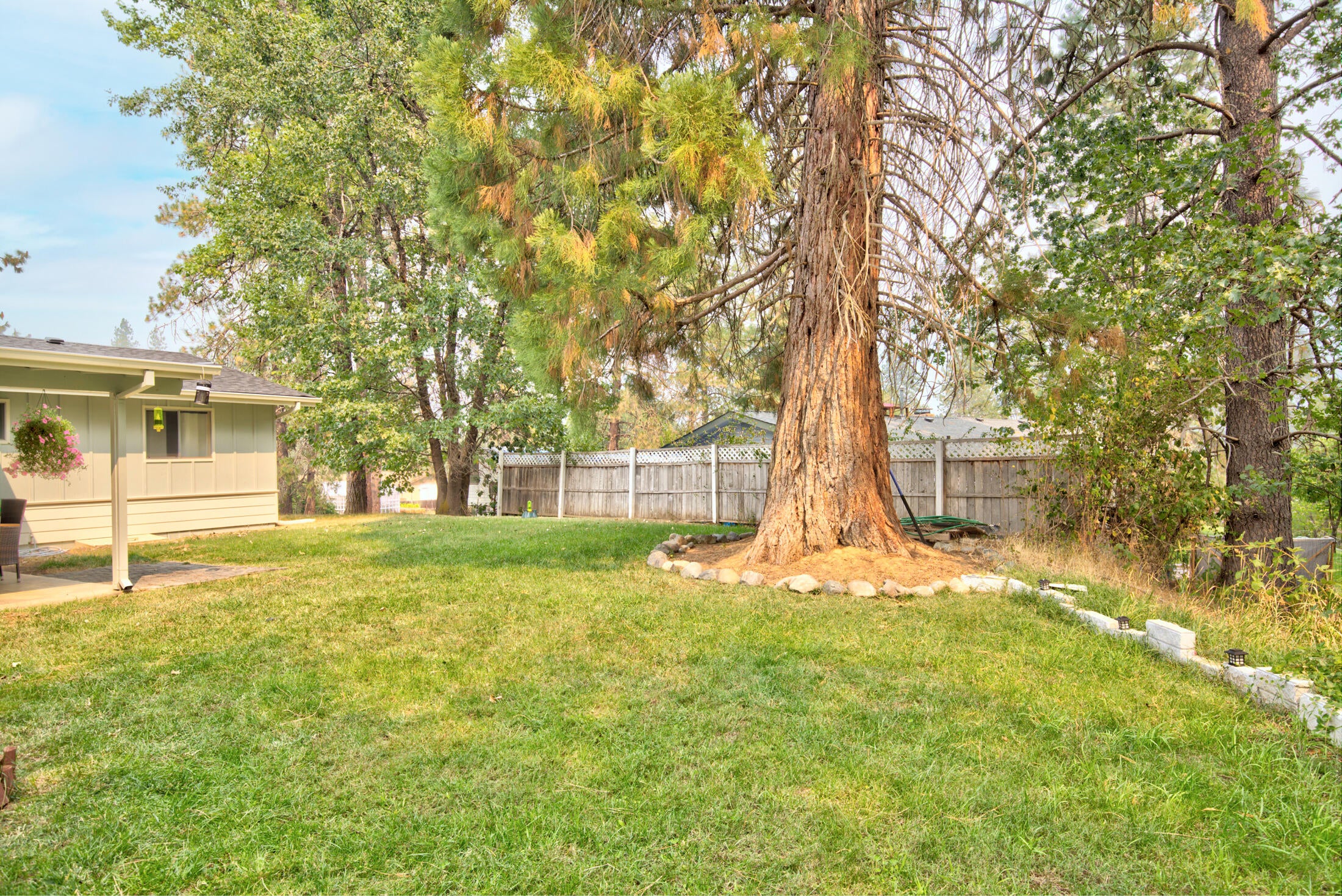 483 Crestview Loop Grants Pass, OR 97527 - Photo 21 of 25 125A1258_59_60_61_62