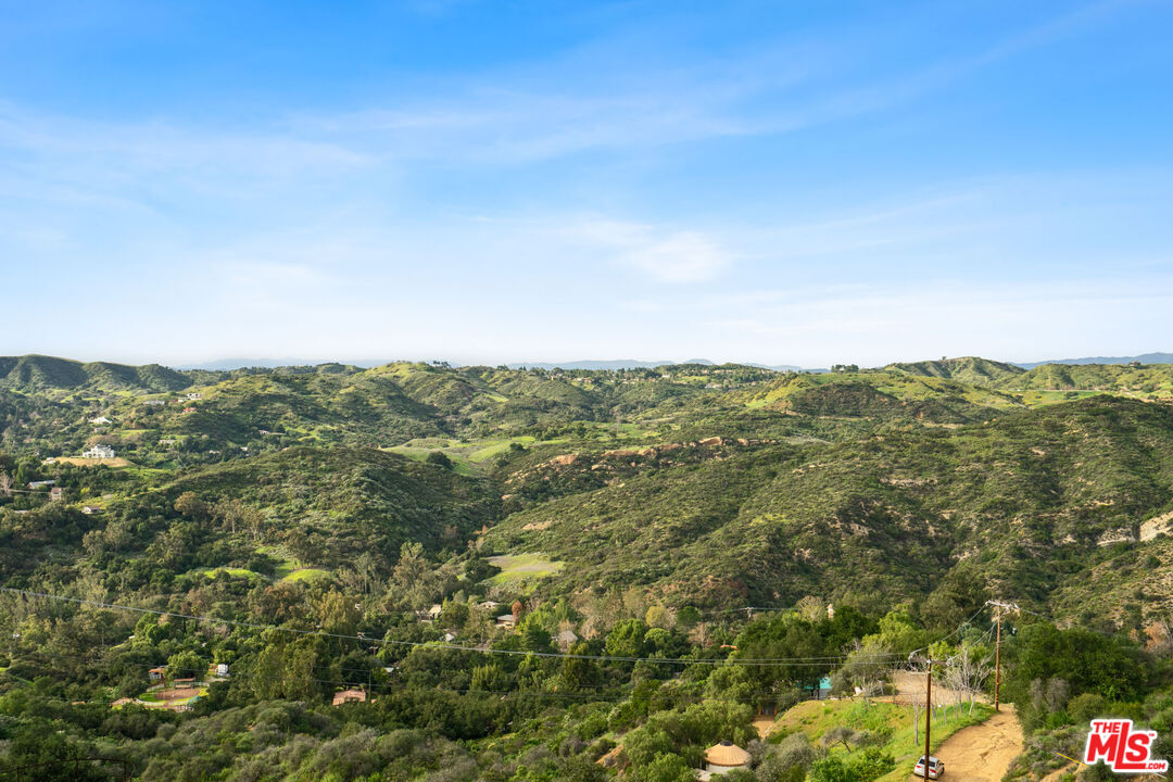 1432 Penny Road, Unit A Topanga, CA 90290 - Photo 2 of 27
