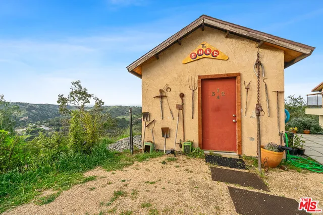 $3,300 | 1432 Penny Road, Unit A, Topanga, CA 90290