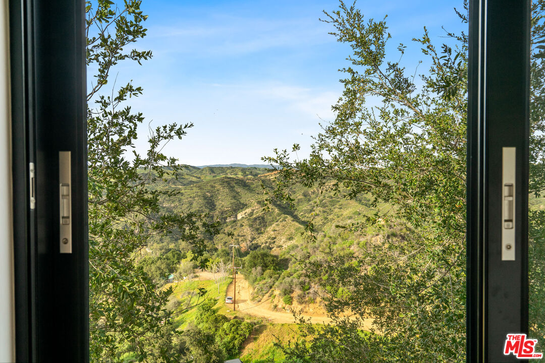 1432 Penny Road, Unit A Topanga, CA 90290 - Photo 8 of 27