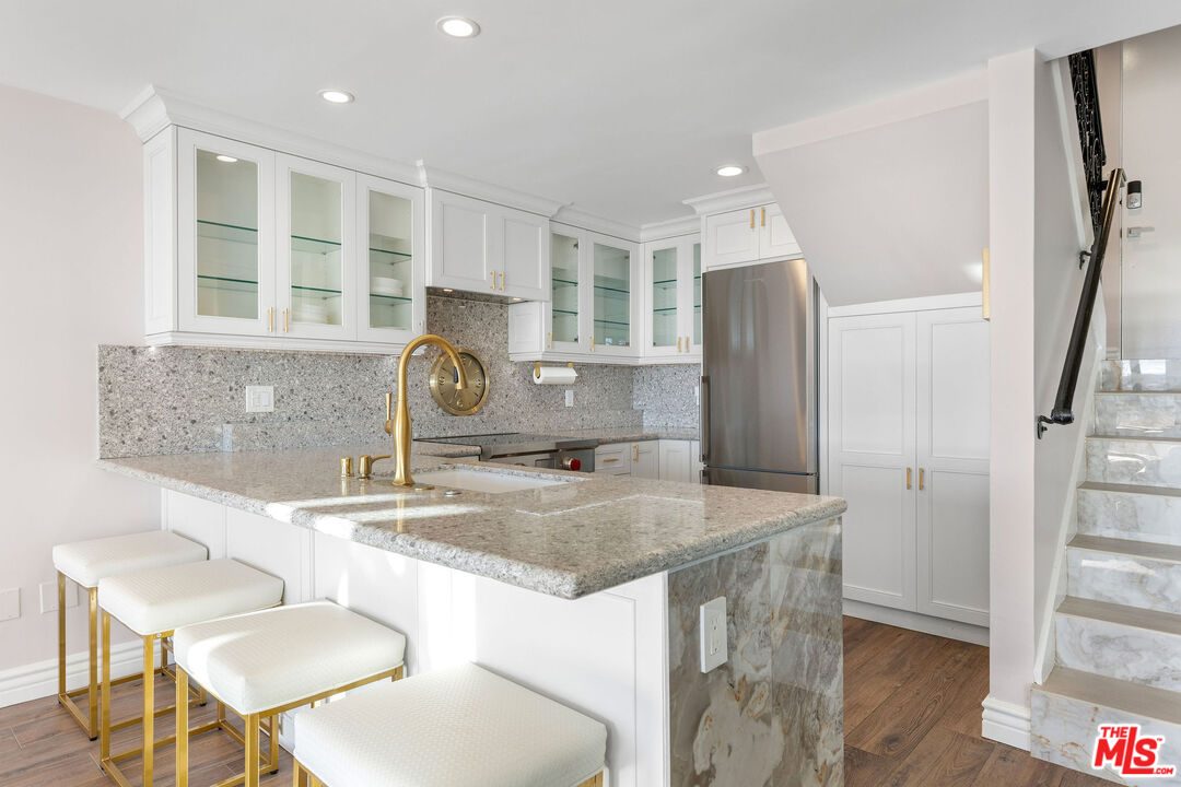 6 Voyage Street, Unit 101 Marina del Rey, CA 90292 - Photo 11 of 39