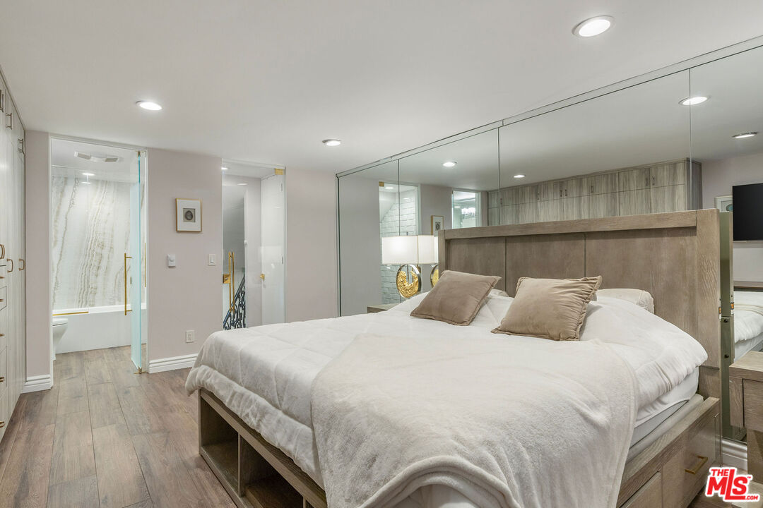 6 Voyage Street, Unit 101 Marina del Rey, CA 90292 - Photo 13 of 39