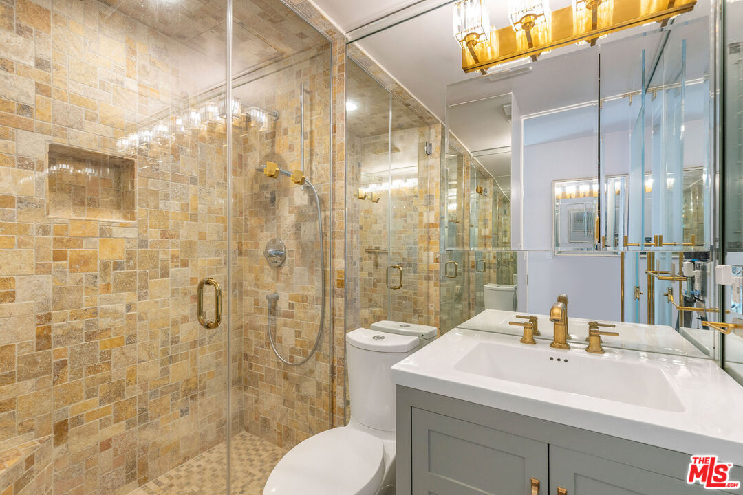 6 Voyage Street, Unit 101 Marina del Rey, CA 90292 - Photo 19 of 39