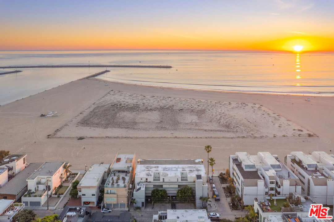 6 Voyage Street, Unit 101 Marina del Rey, CA 90292 - Photo 33 of 39