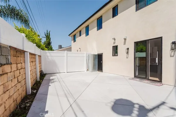 $3,900 | 13540 Hamlin Street, Van Nuys, CA 91401