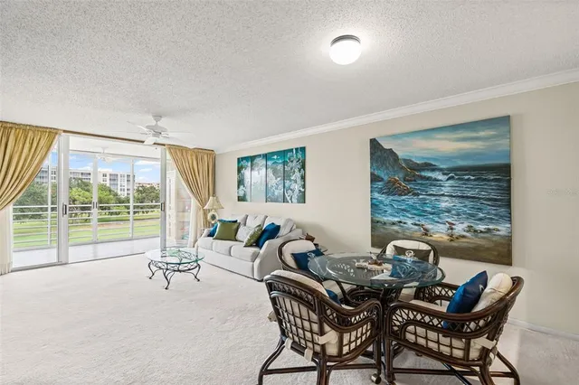 $1,900 | 4550 Pinebrook Circle, Unit 303, Bradenton, FL 34209