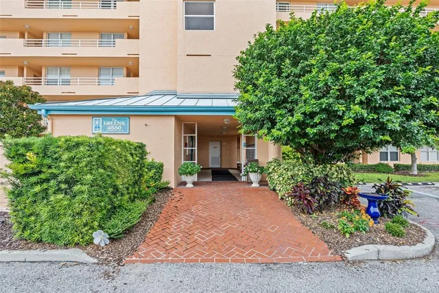 $1,900 | 4550 Pinebrook Circle, Unit 303, Bradenton, FL 34209