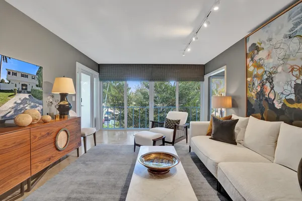 $299,000 | 2430 Southeast 17th Street, Unit G, Fort Lauderdale, FL 33316