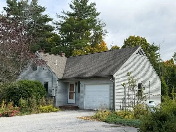 $1,750 | 81 Fairview Avenue, Henniker, NH 03242