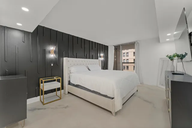 $250,000 | 201 East Chestnut Street, Unit 11E, Chicago, IL 60611