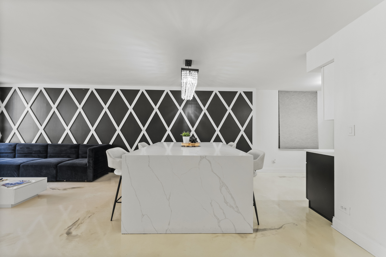 201 East Chestnut Street, Unit 11E Chicago, IL 60611 - Photo 10 of 43