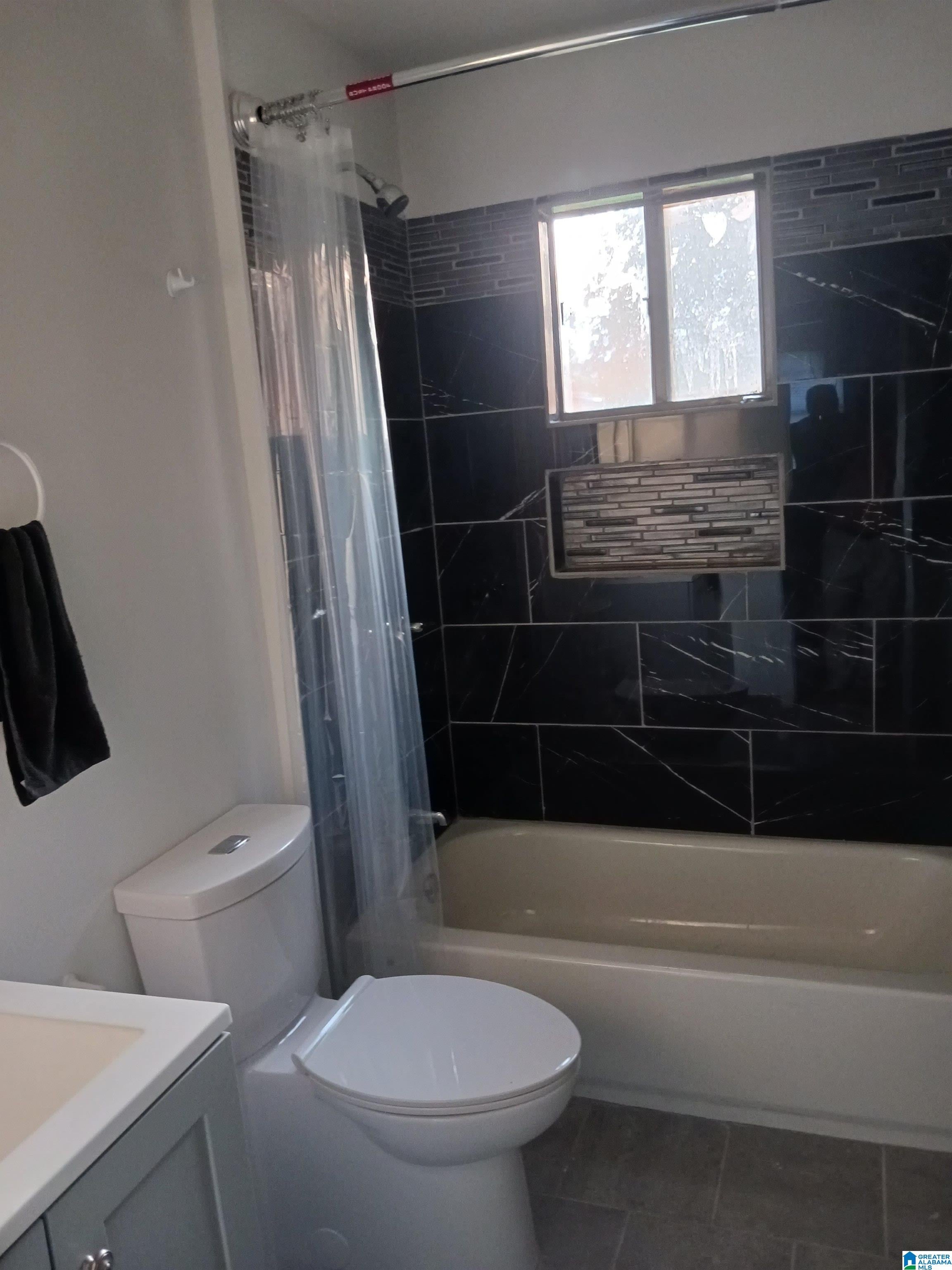 2012 Rambow Avenue Southwest Birmingham, AL 35211 - Photo 6 of 11 Gallery Image 6