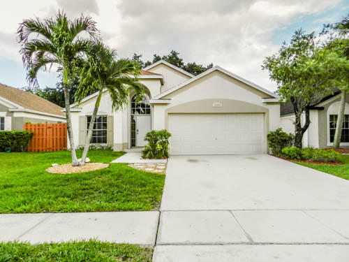 22444 Middletown Drive Boca Raton, FL 33428 - Photo 17 of 18 Front