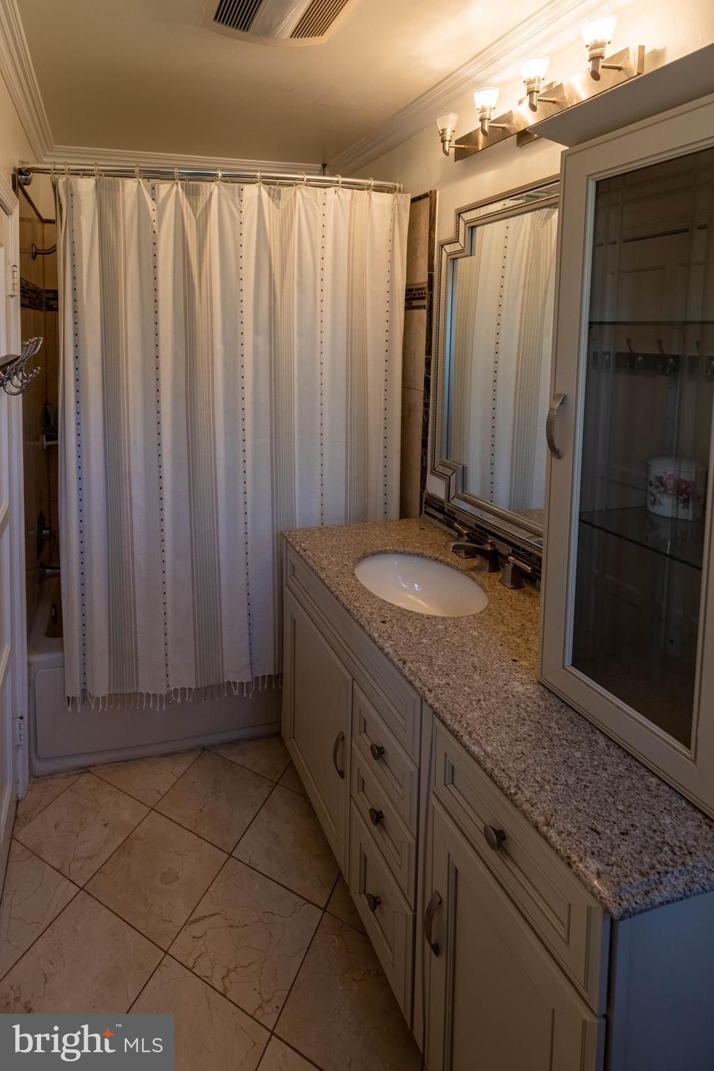 513 Nottingham Road Baltimore, MD 21229 - Photo 14 of 21 Gallery Image 14