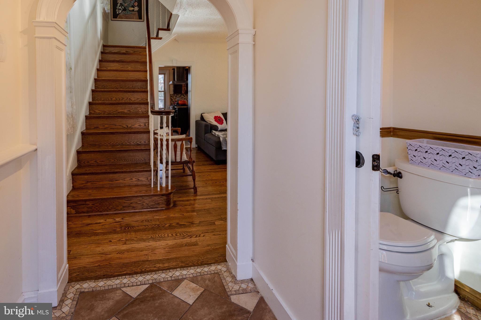 513 Nottingham Road Baltimore, MD 21229 - Photo 5 of 21 Gallery Image 5