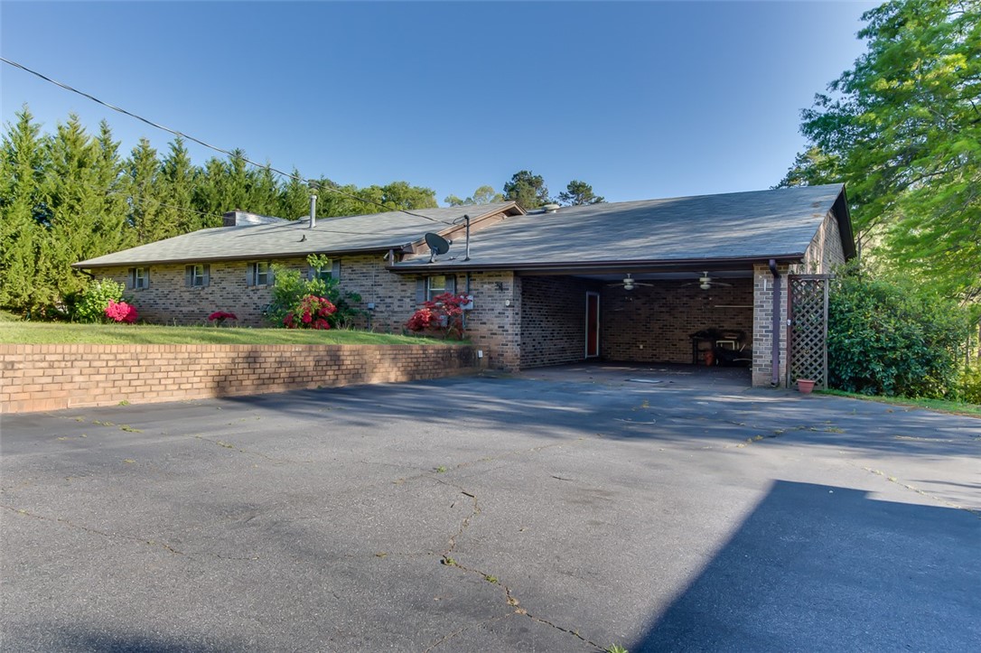 301 Green Pond Road Anderson, SC 29626 - Photo 4 of 40 Gallery Image 4