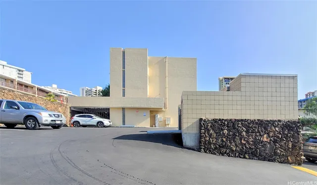 $1,500 | 1524 Pensacola Street, Unit 108, Honolulu, HI 96822