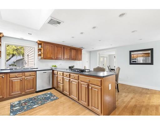 8 John Poulter Road Lexington, MA 02421 - Photo 3 of 22