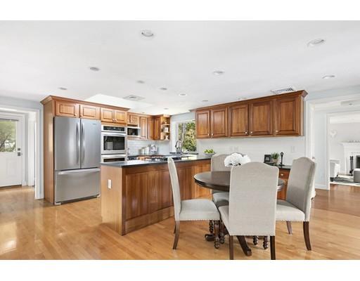 8 John Poulter Road Lexington, MA 02421 - Photo 4 of 22