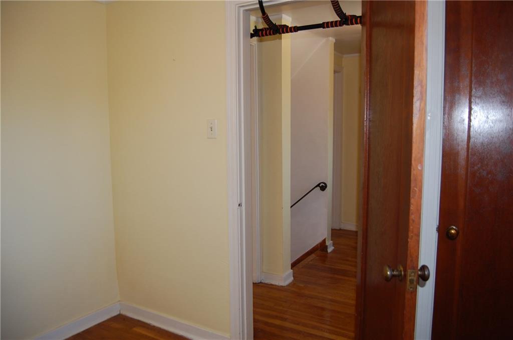 627 Cascade Road Pittsburgh, PA 15221 - Photo 20 of 25 3rd Bedroom