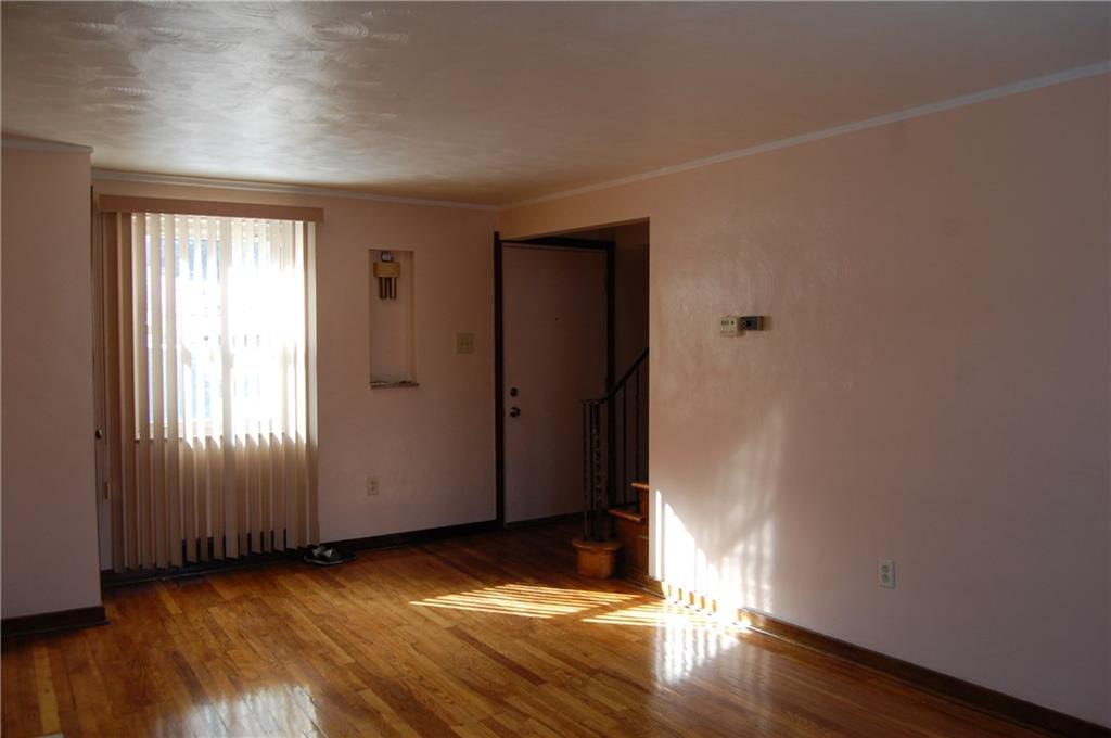 627 Cascade Road Pittsburgh, PA 15221 - Photo 5 of 25 Living room, another view