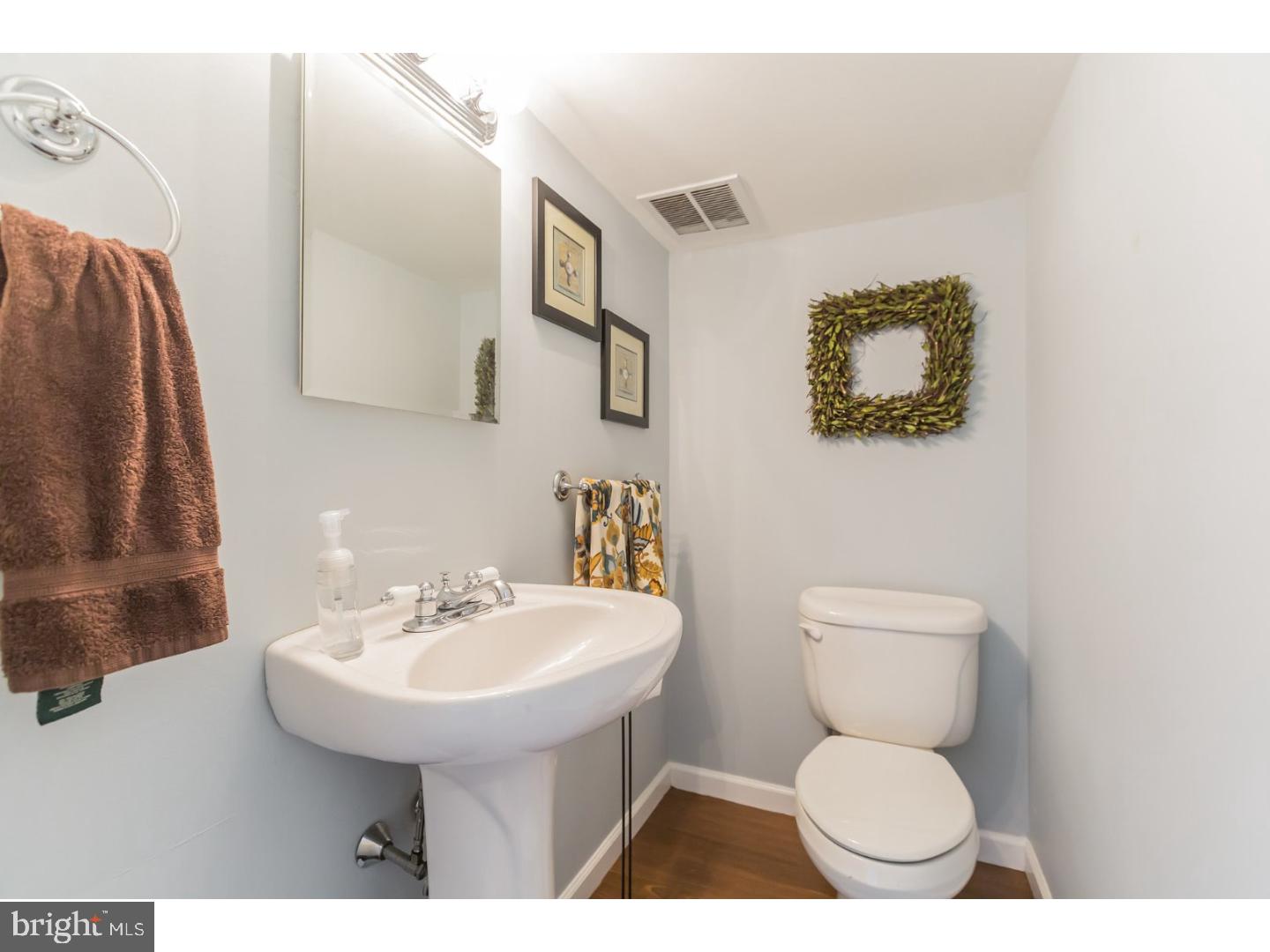879 Morefield Road Philadelphia, PA 19115 - Photo 16 of 25 Bathroom