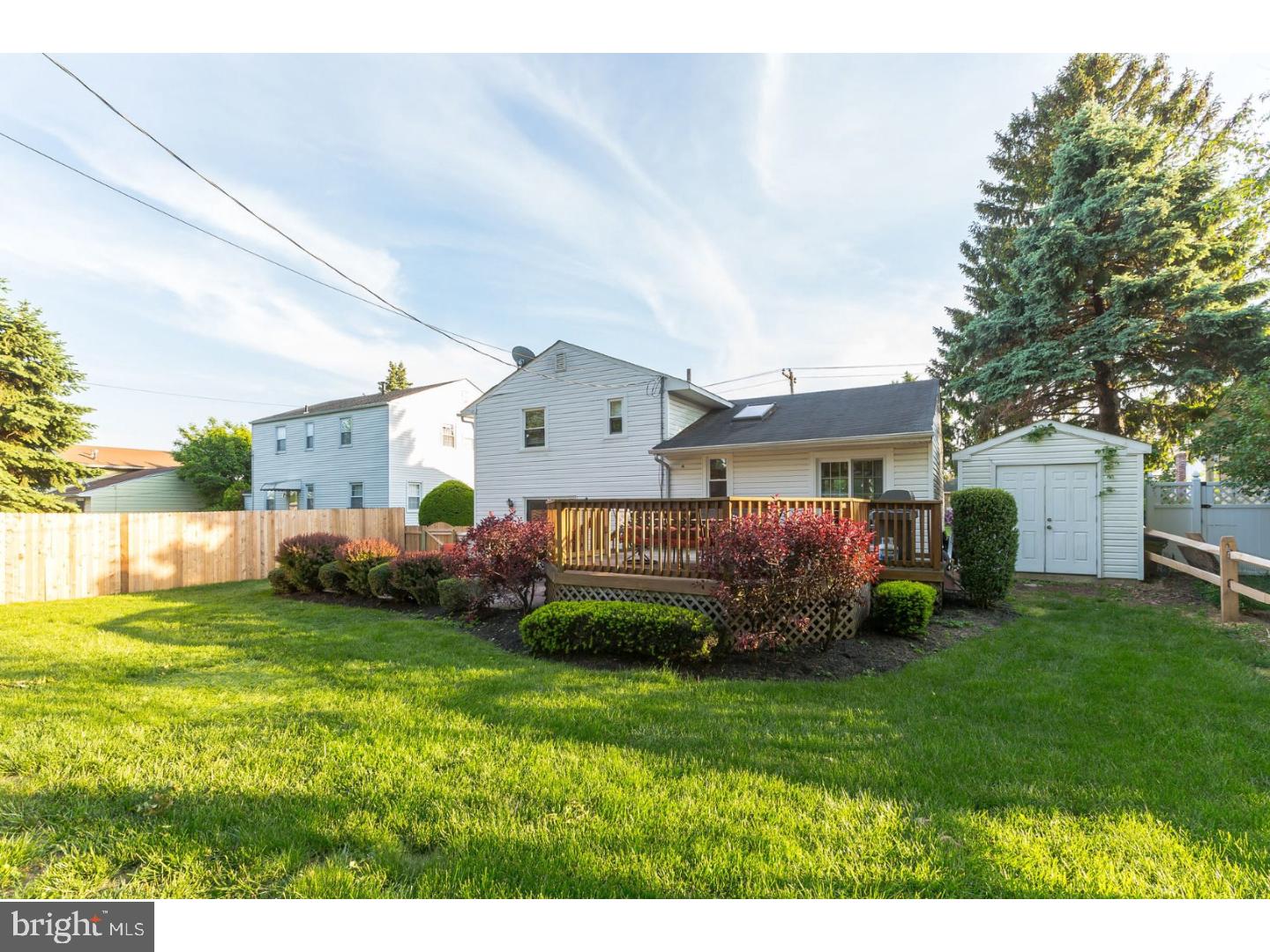 879 Morefield Road Philadelphia, PA 19115 - Photo 25 of 25 Back Yard