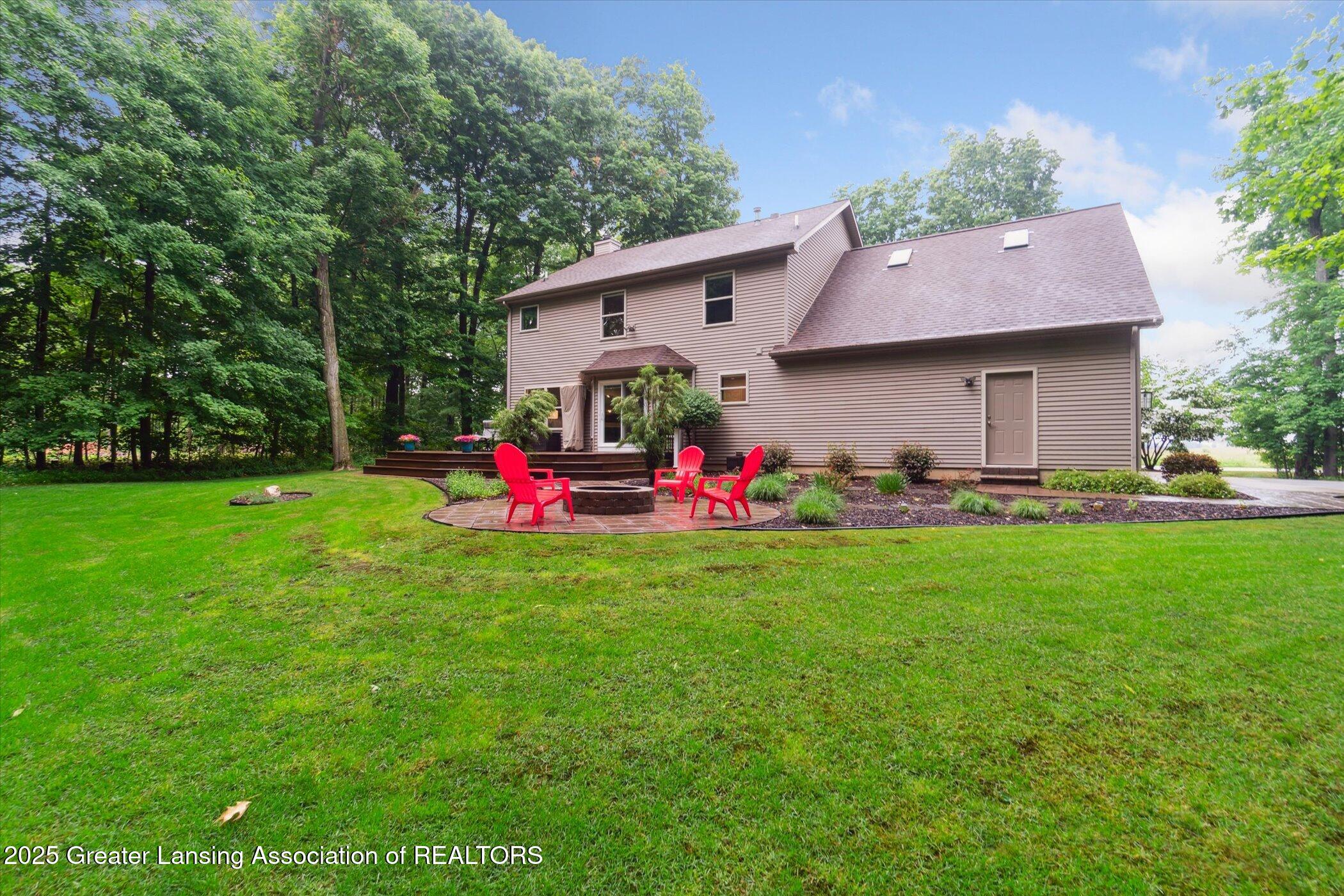 3901 West Howe Road Dewitt, MI 48820 - Photo 49 of 70 54-3901-W-Howe-Rd-DeWitt-MI-48820-Window
