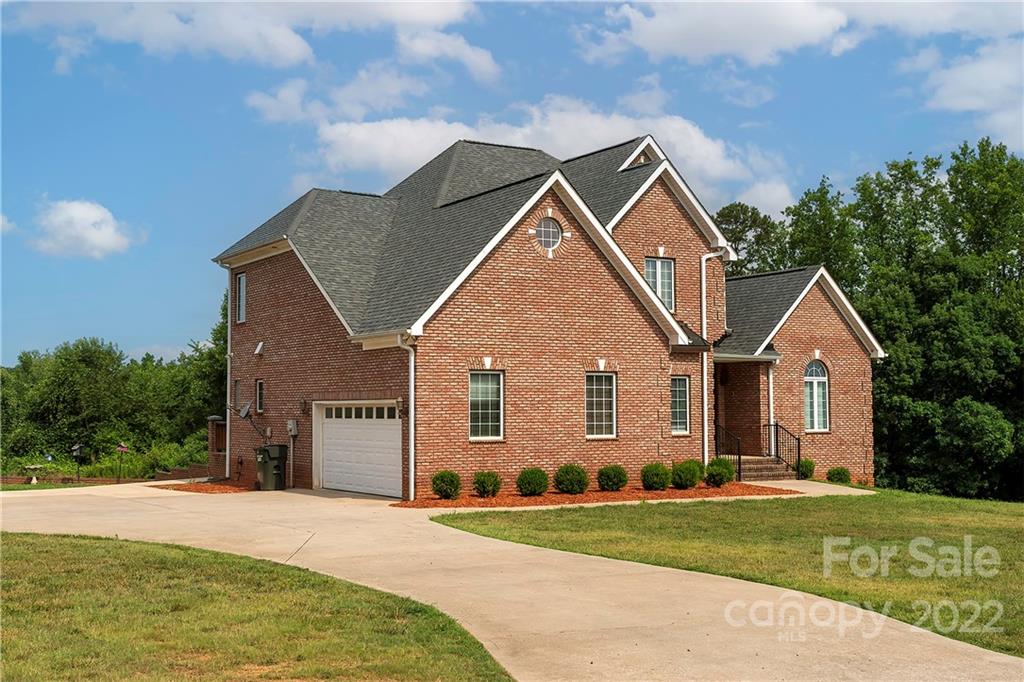 2131 St Marks Church Road Crouse, NC 28033 - Photo 3 of 36 Gallery Image 3