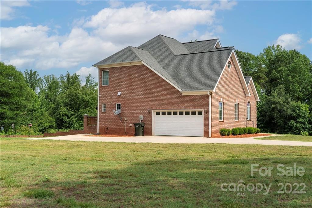 2131 St Marks Church Road Crouse, NC 28033 - Photo 9 of 36 Gallery Image 9