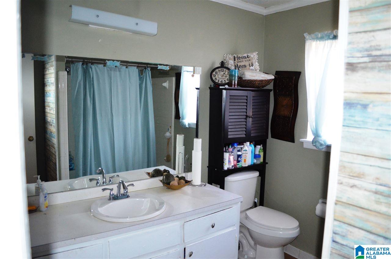 2736 6th Street Northeast Birmingham, AL 35215 - Photo 11 of 21