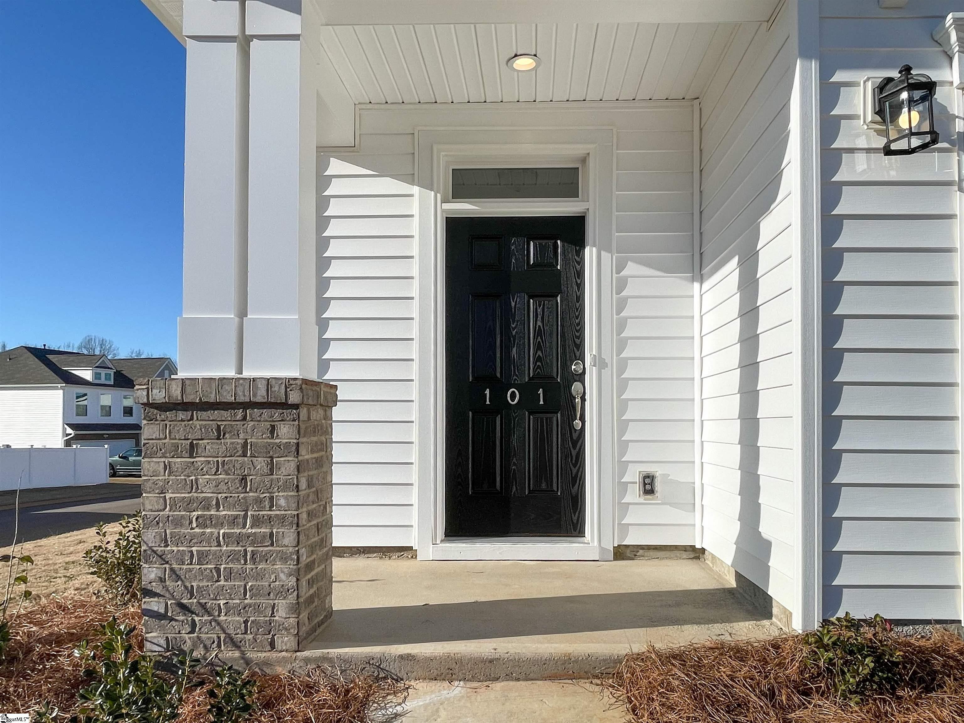 101 Pendergast Road Greenville, SC 29605 - Photo 2 of 22
